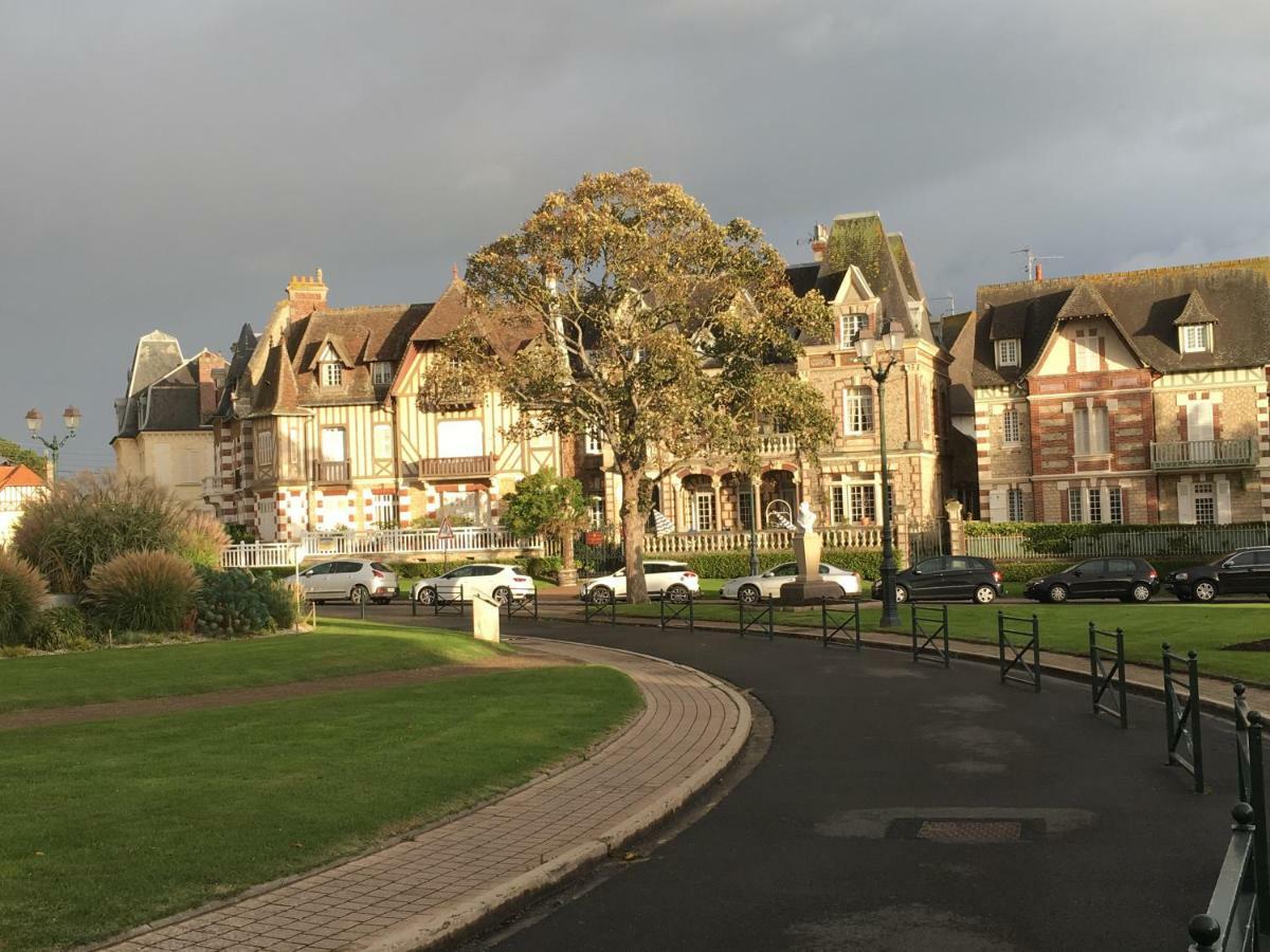 La Cornaline 1 Vila Cabourg Exterior foto